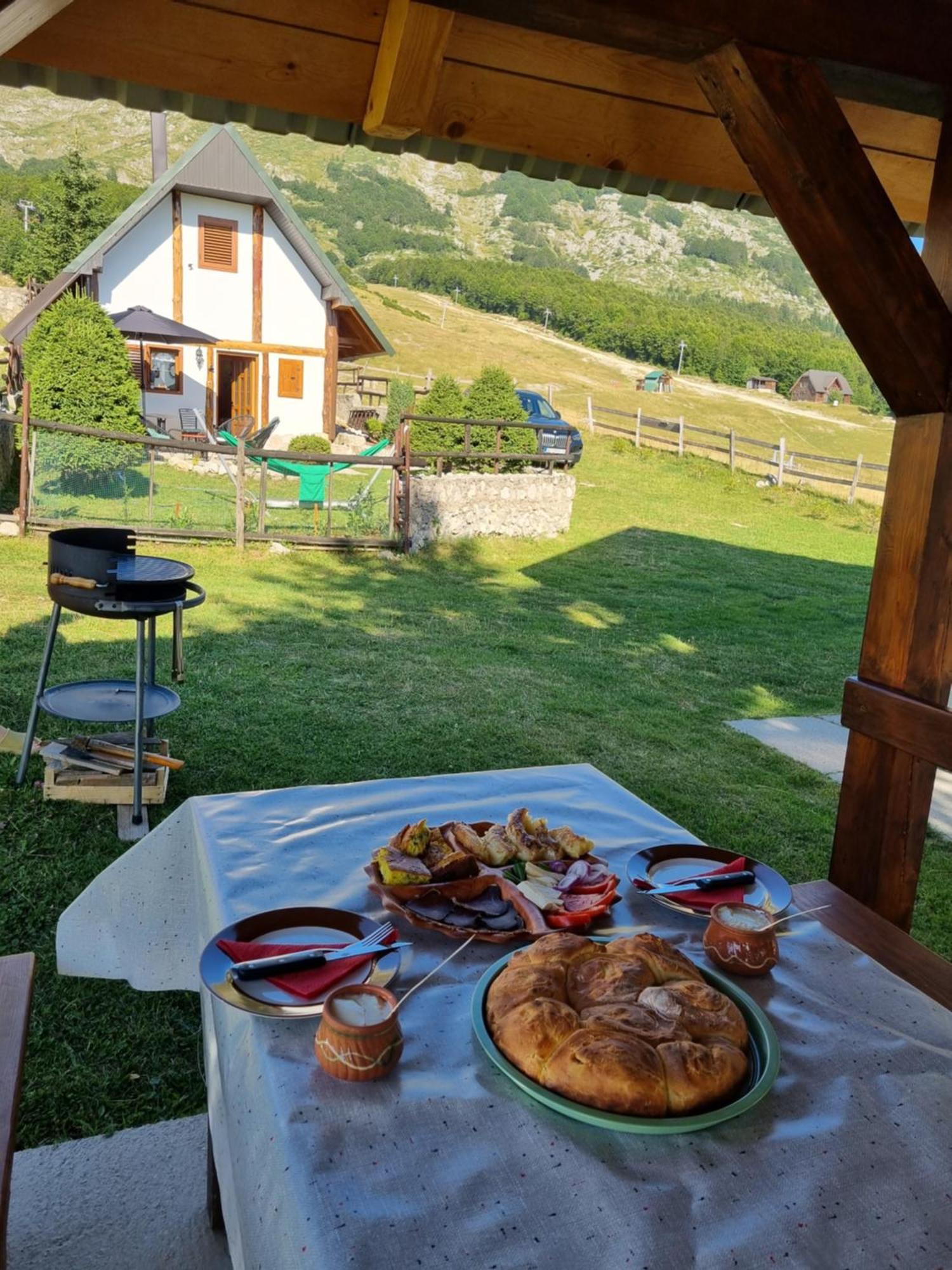 Mountain House Savin Kuk